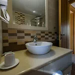 Villa Mythos