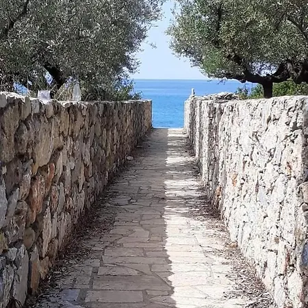 Mythos Villa Stoúpa